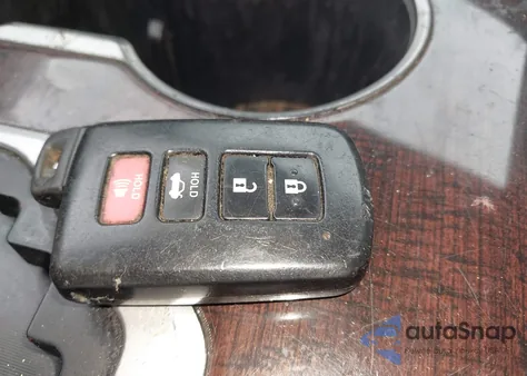 2012 Toyota Camry Xle z USA, uszkodzony, nr VIN 4T4BF1FK8CR207384